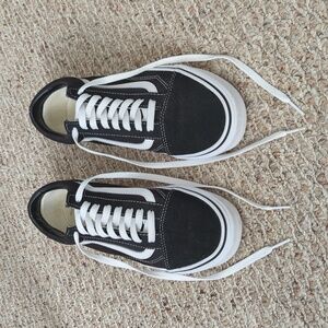 Vans Old Skool Men's 7.5 Women's 9